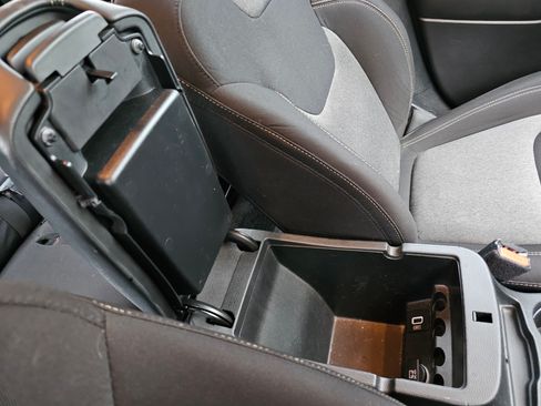 Used 2016 Jeep Cherokee Sport w/ Cold Weather Group image 25