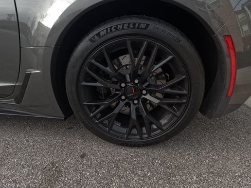 Used 2016 Chevrolet Corvette Z06 w/ 3LZ Preferred Equipment Group image 6