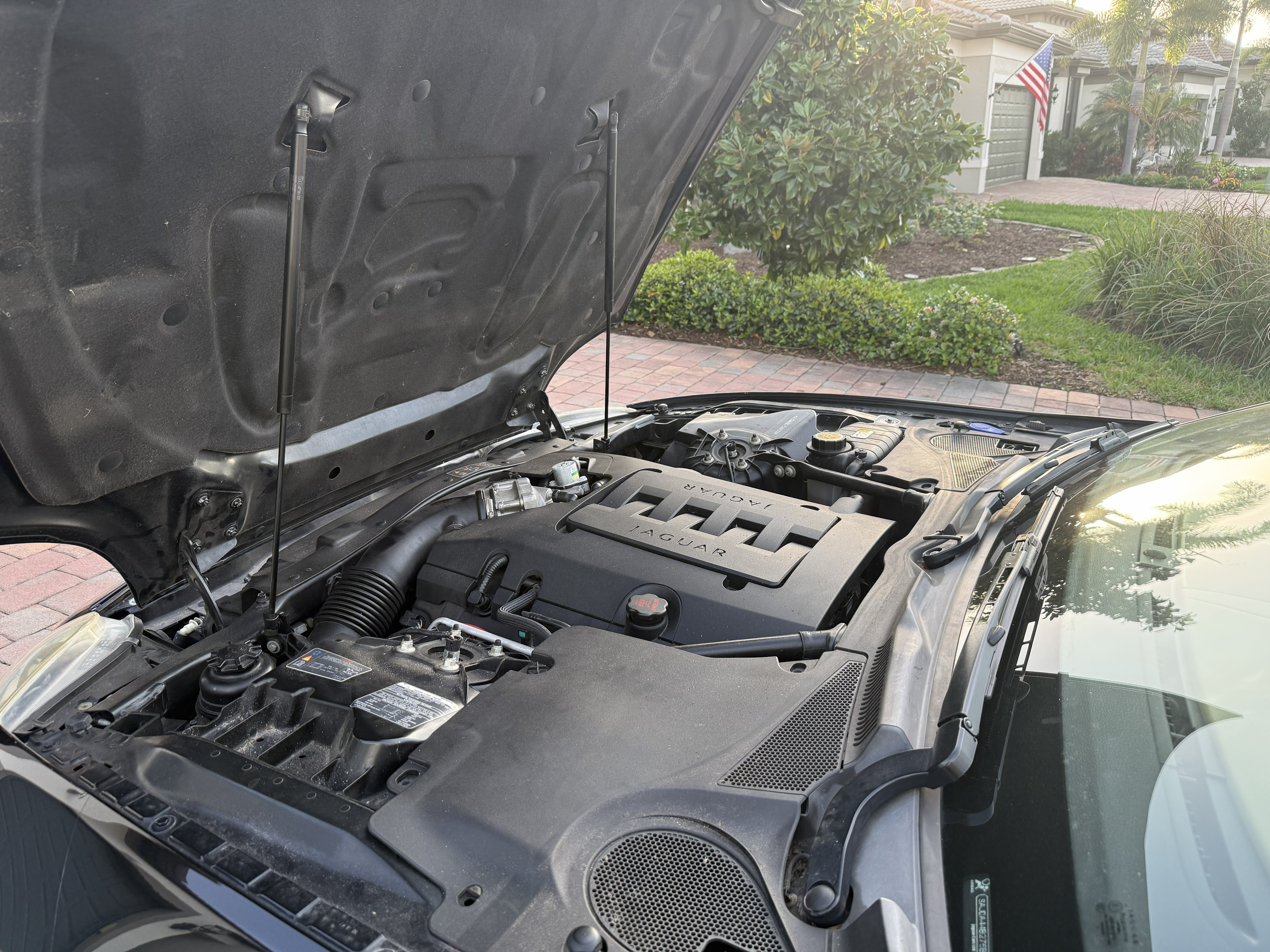 Used 2007 Jaguar XK Convertible RWD image 2