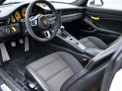 Used 2019 Porsche 911 Carrera T image 12