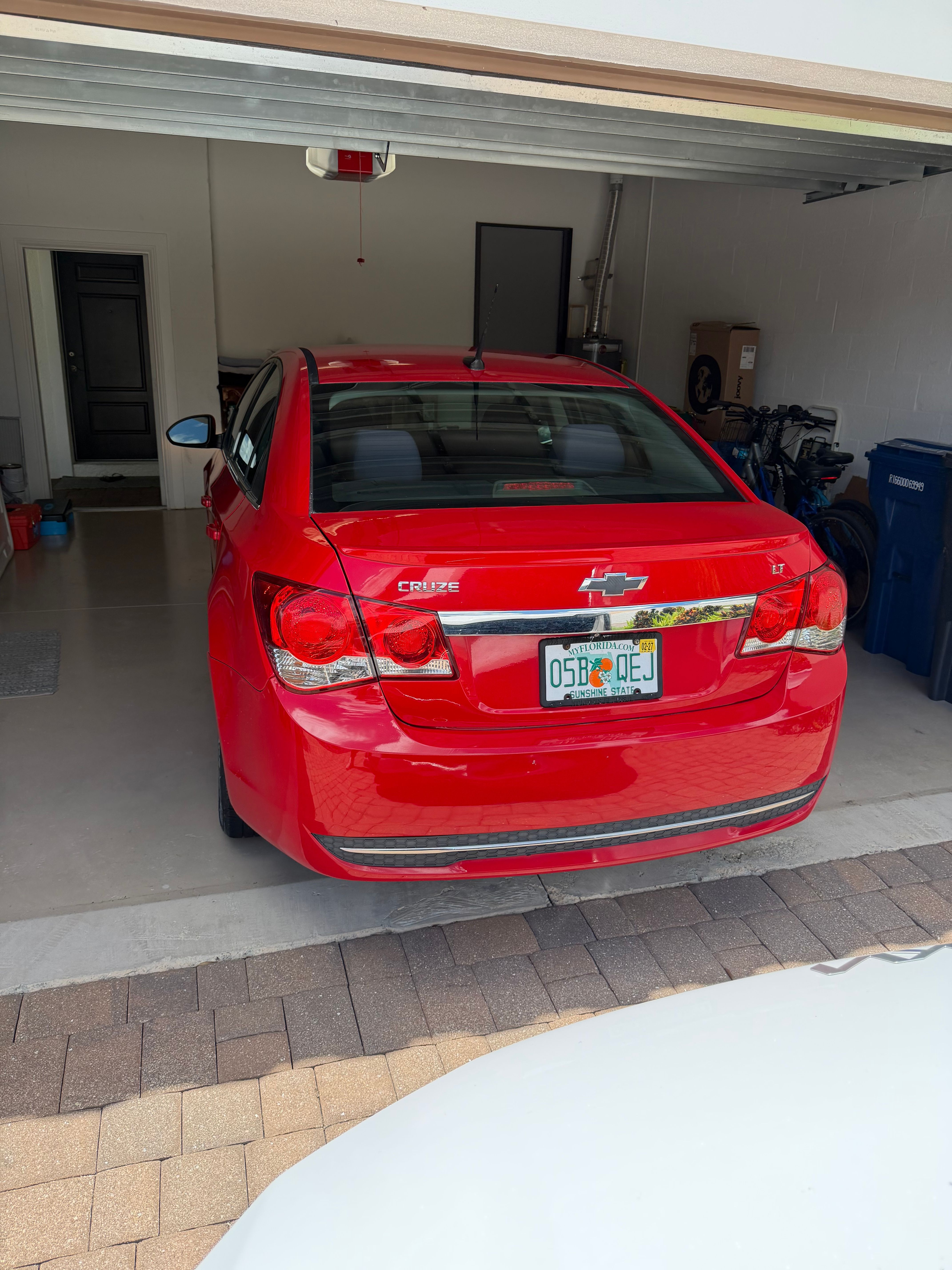 Used 2014 Chevrolet Cruze LT w/ RS Package FWD image 2
