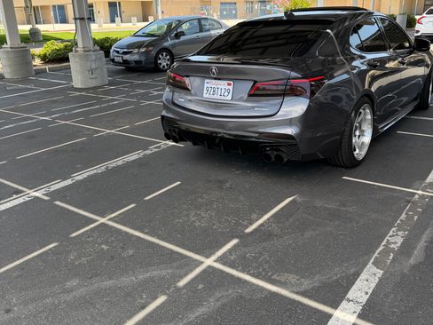 Used 2018 Acura TLX V6 w/ Technology & A-SPEC Pkg AWD/4WD image 6