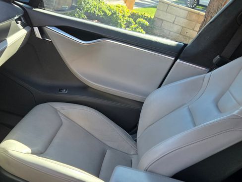 Used 2015 Tesla Model S P85D image 14