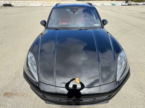 Used 2023 Porsche Cayenne Turbo image 24