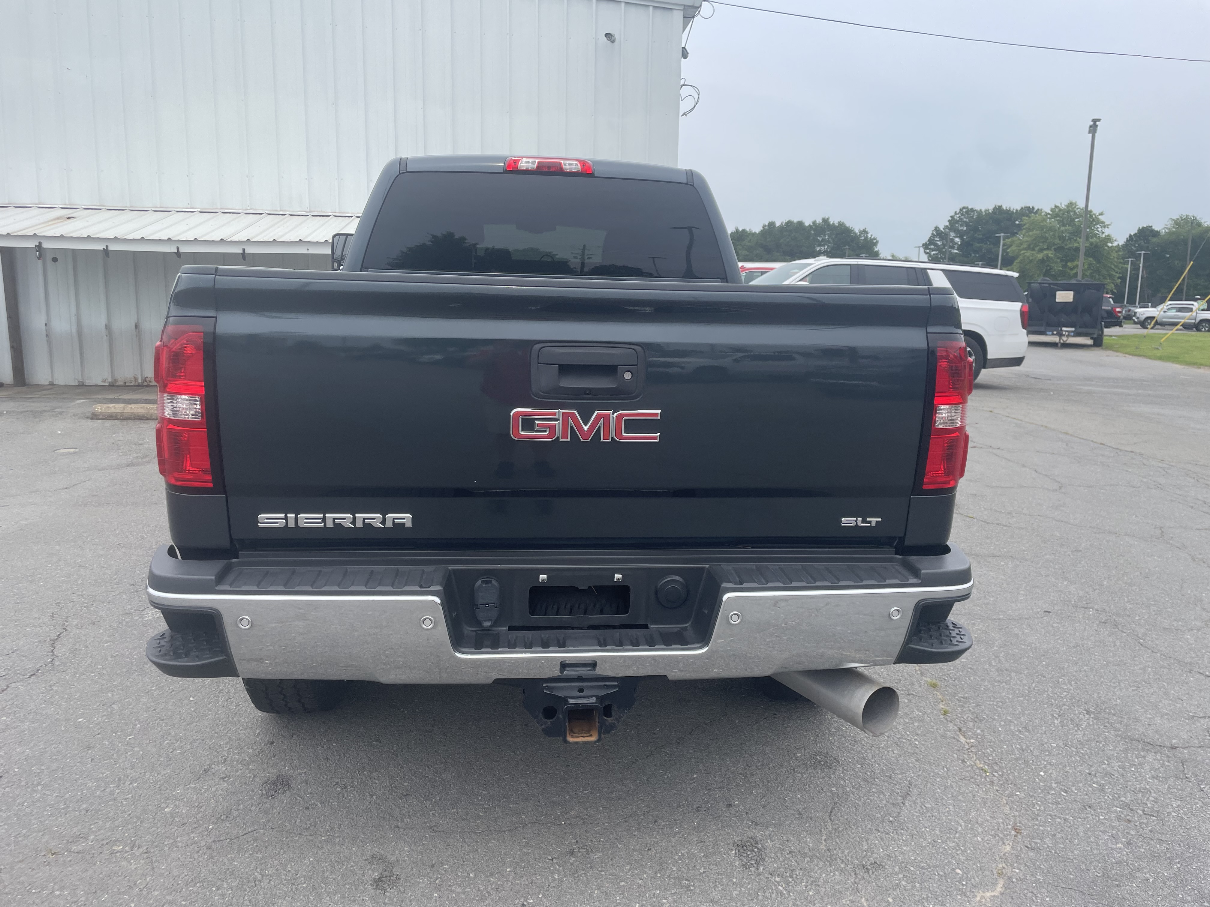 Used 2018 GMC Sierra 2500 SLT w/ Duramax Plus Package AWD/4WD image 8
