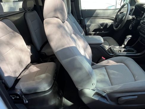 Used 2022 Chevrolet Colorado W/T image 11