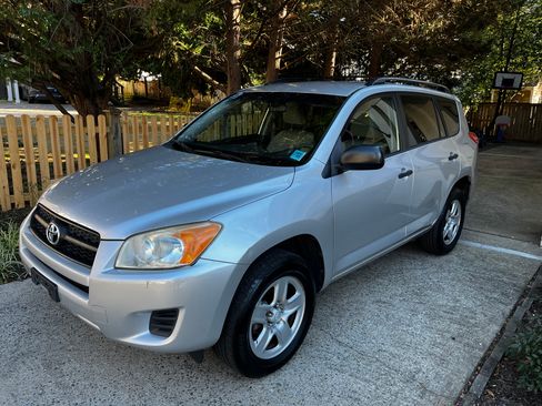 Used 2009 Toyota RAV4 4WD image 1