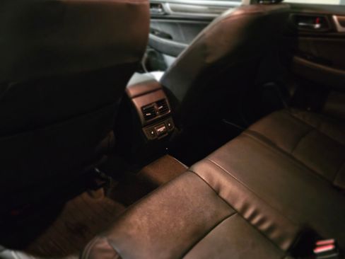 Used 2018 Subaru Legacy 2.5i Limited image 11