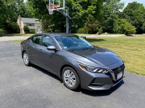 Used 2021 Nissan Sentra S FWD image 2
