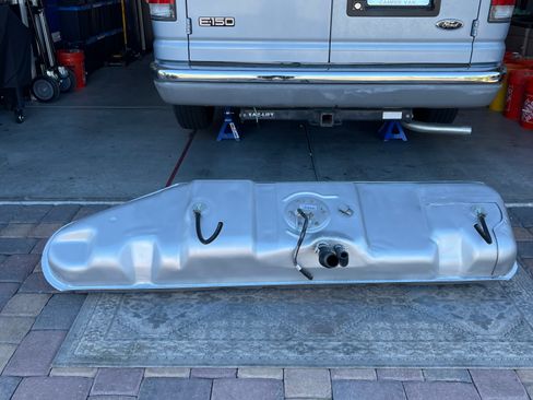 Used 1999 Ford E-150 and Econoline 150 image 13