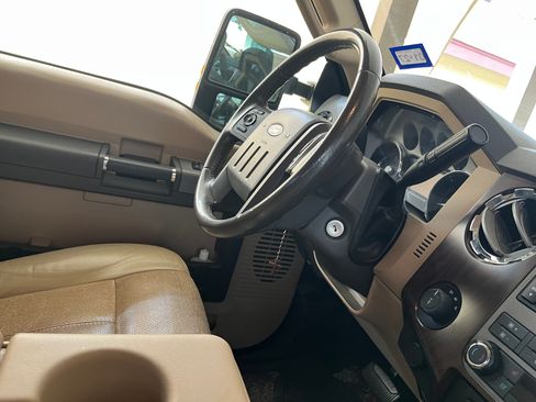 Used 2011 Ford F350 Lariat w/ Lariat Ultimate Pkg image 12