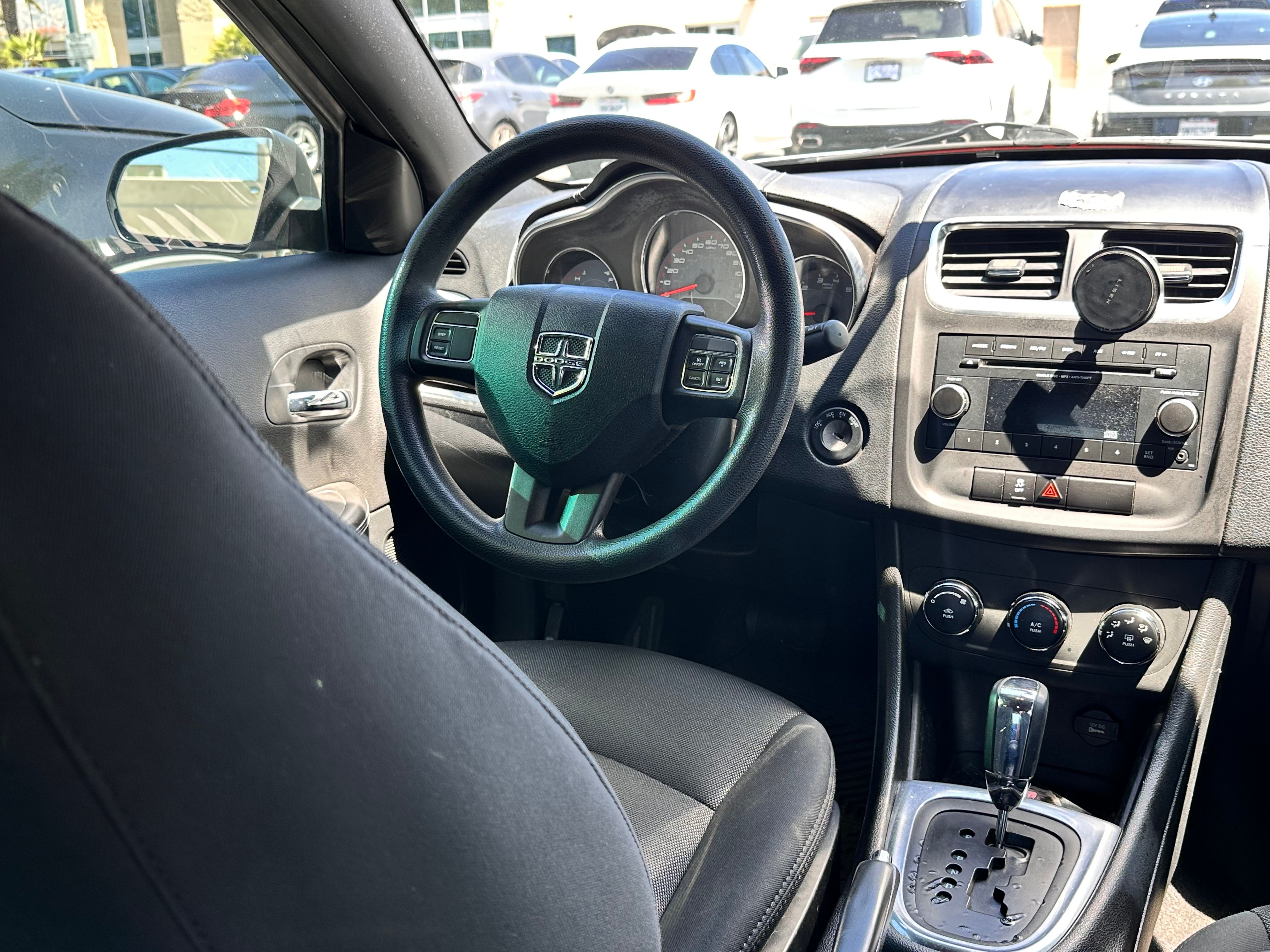 Used 2013 Dodge Avenger SE FWD image 10