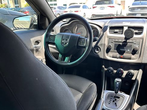 Used 2013 Dodge Avenger SE FWD image 10