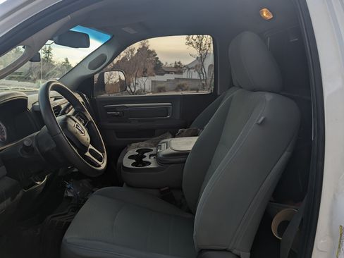 Used 2018 RAM 2500 Tradesman w/ Power & Remote Entry Group image 10