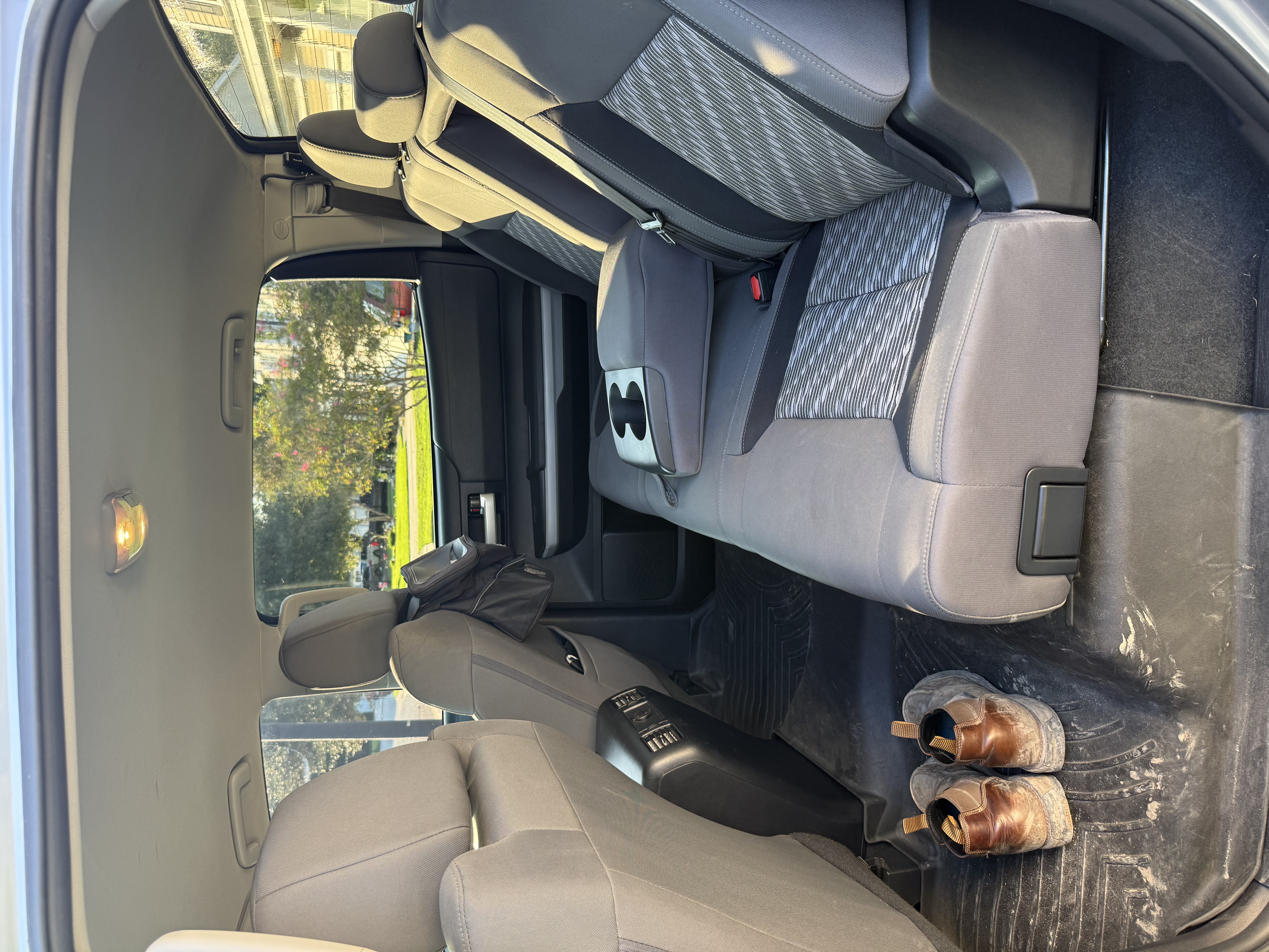 Used 2019 Toyota Tundra SR5 w/ Convenience Package AWD/4WD image 8