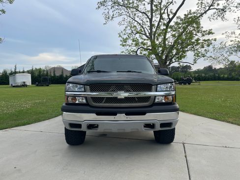 Used 2003 Chevrolet Silverado 1500 LT w/ Off-Road Package AWD/4WD image 2