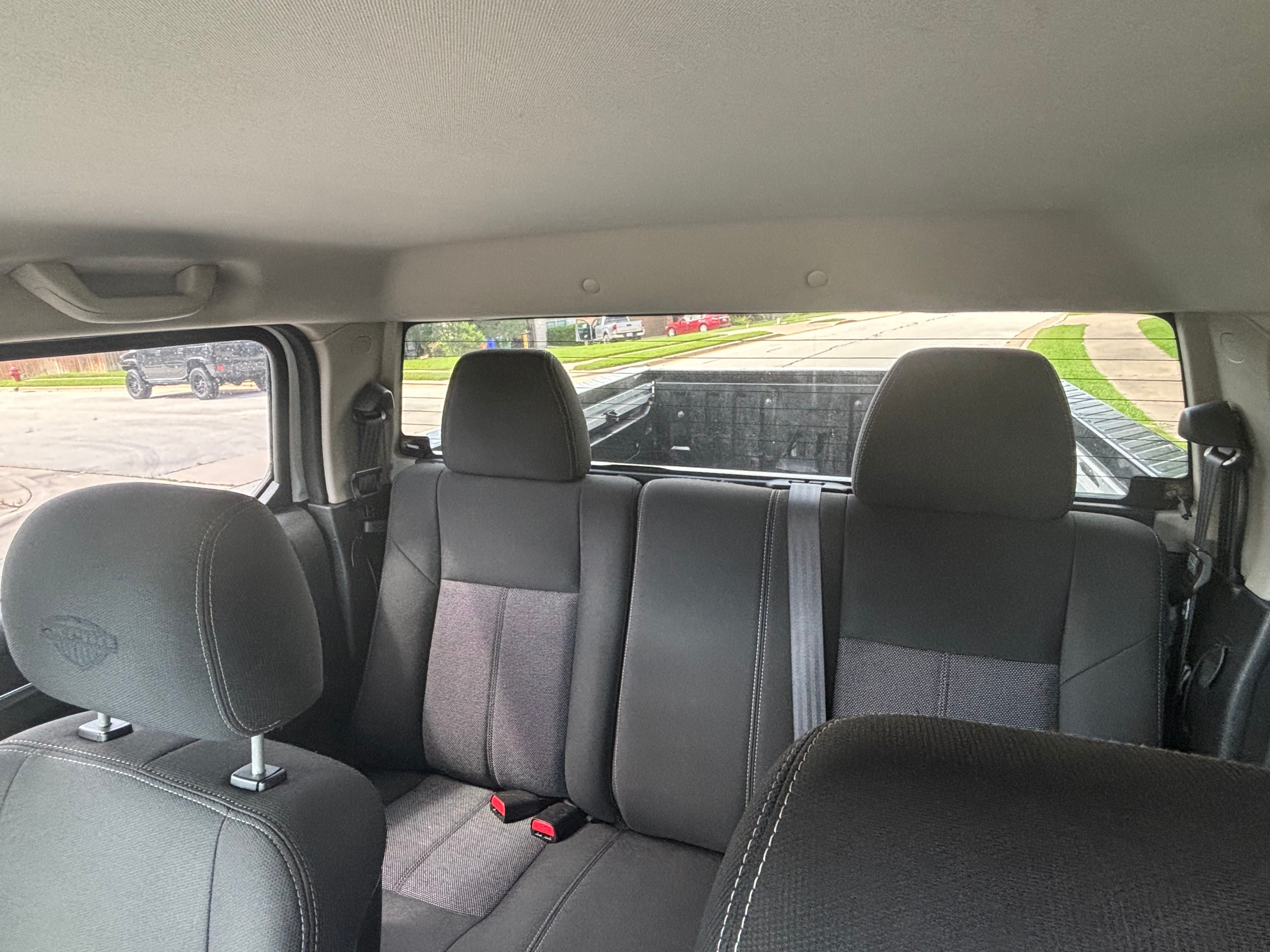 Used 2010 HUMMER H3T Alpha AWD/4WD image 12