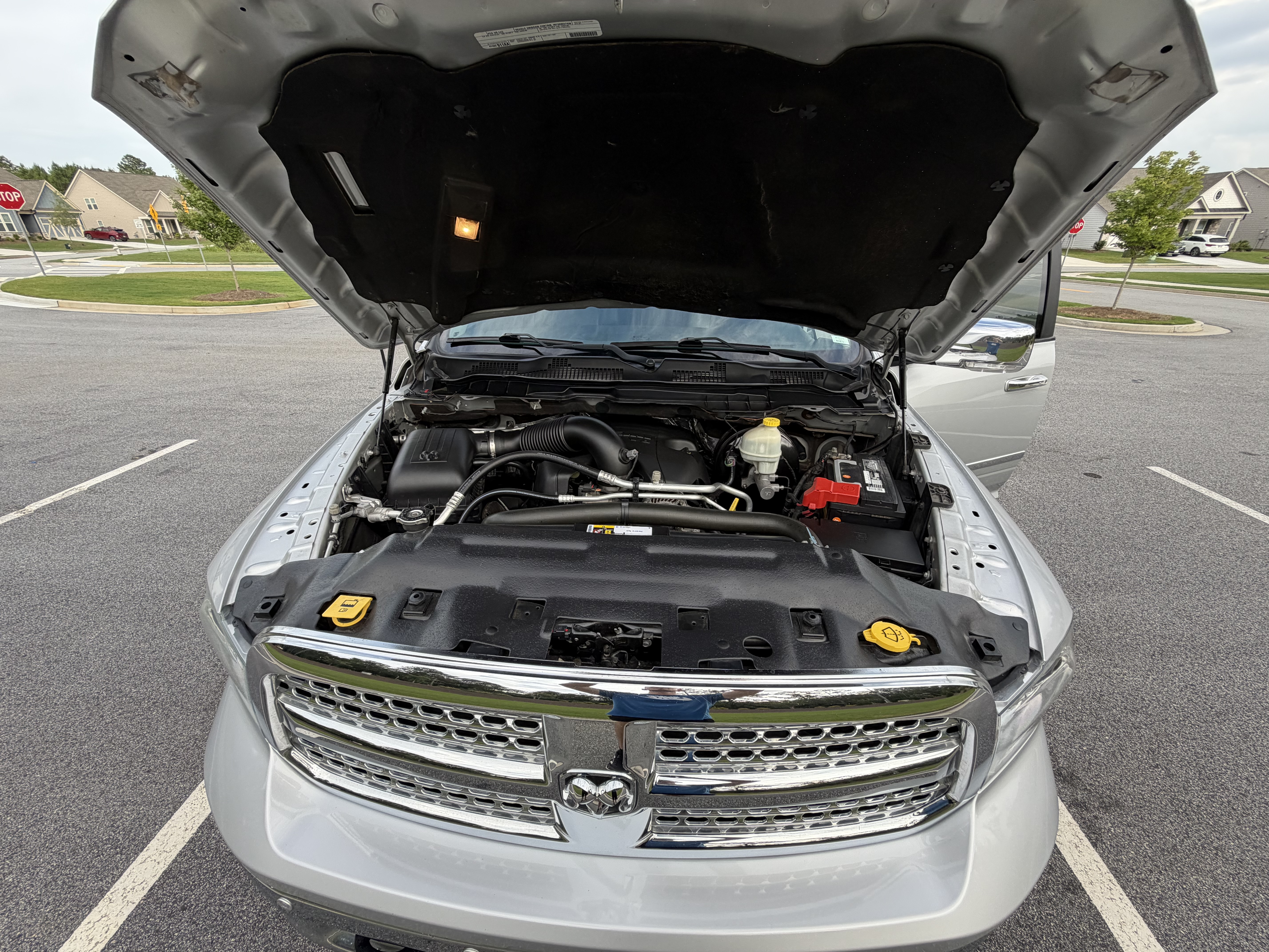 Used 2016 RAM 1500 Laramie w/ Convenience Group AWD/4WD image 13