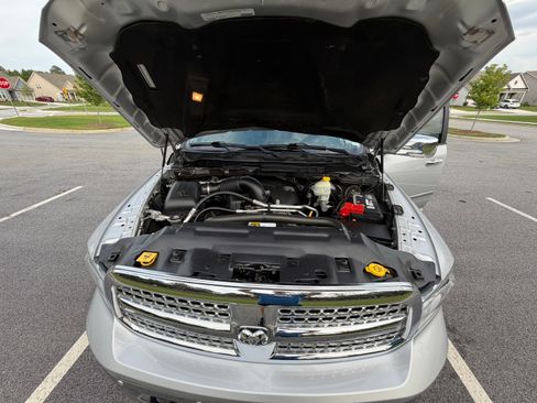 Used 2016 RAM 1500 Laramie w/ Convenience Group AWD/4WD image 13