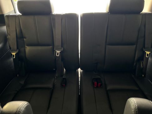 Used 2011 GMC Yukon SLT AWD/4WD image 14