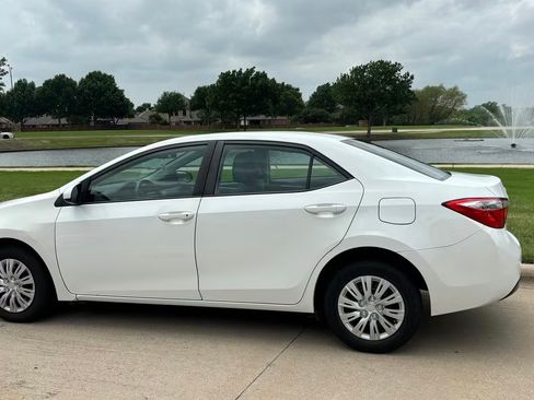 Used 2015 Toyota Corolla L FWD image 6