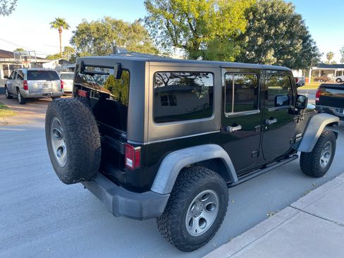 Used 2014 Jeep Wrangler Unlimited Sport w/ Quick Order Package 24S image 8