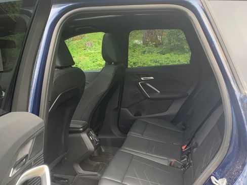 Used 2025 BMW X1 xDrive28i w/ Convenience Package image 4