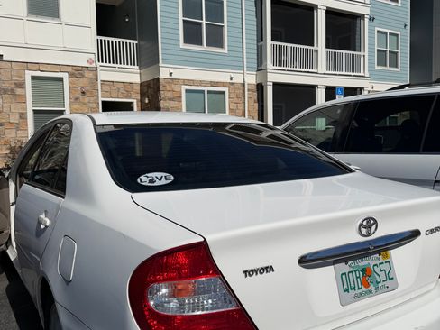 Used 2003 Toyota Camry XLE image 1