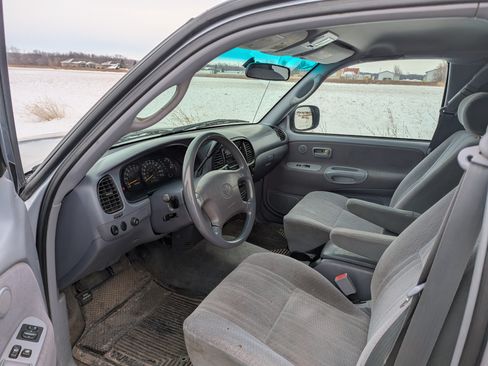 Used 2000 Toyota Tundra SR5 image 12