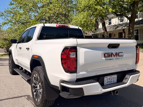 Used 2025 GMC Canyon Denali AWD/4WD image 5