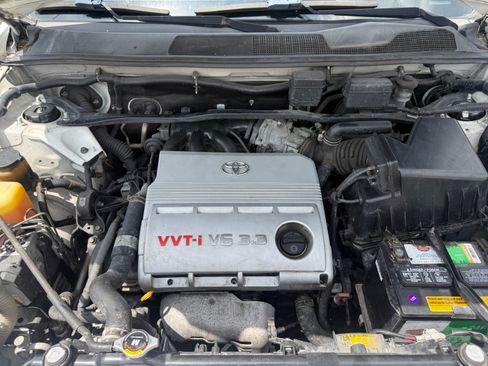 Used 2005 Toyota Highlander 2WD V6 w/ 3rd Row image 6