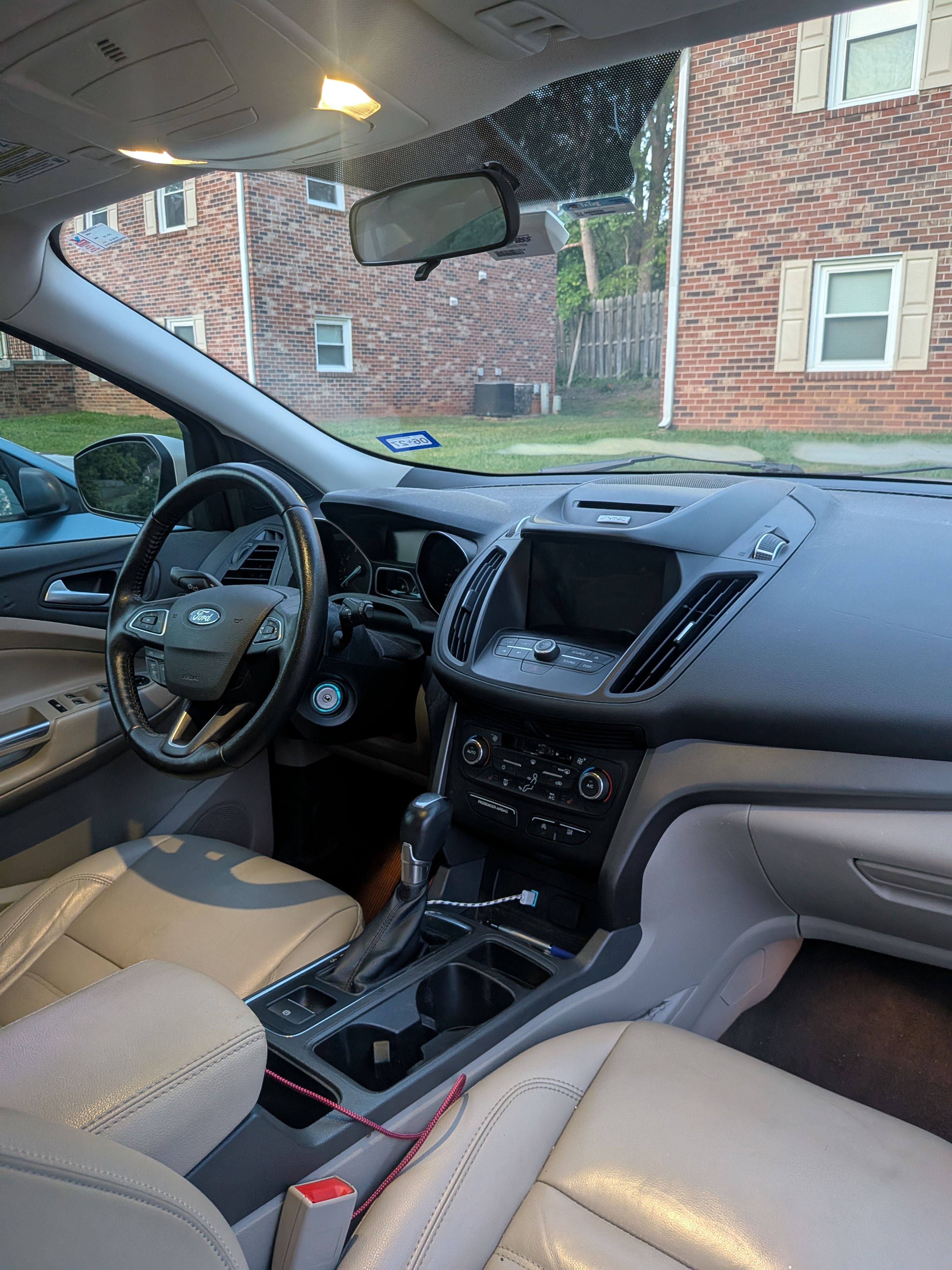 Used 2017 Ford Escape SE w/ SE Leather Comfort Package FWD image 13
