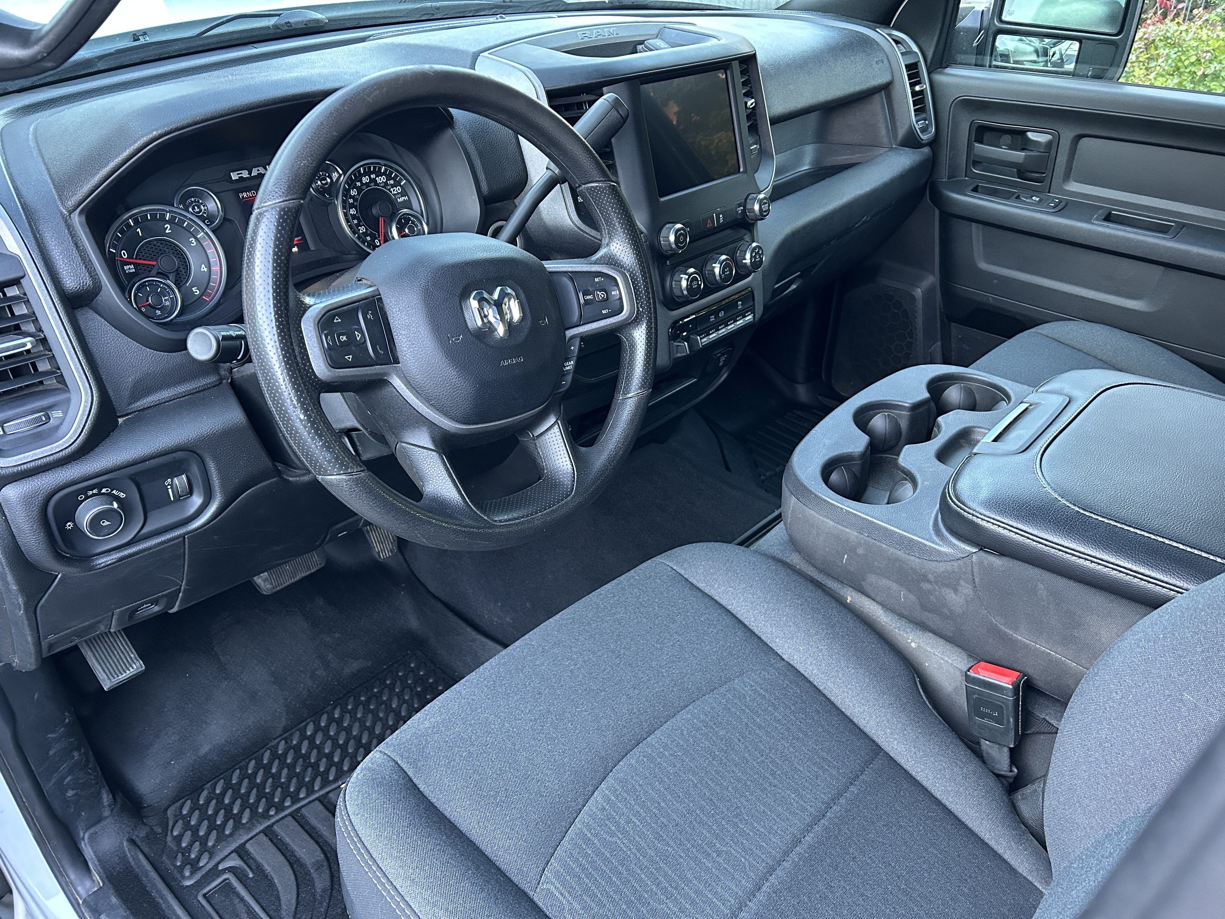 Used 2024 RAM 2500 Tradesman w/ Chrome Appearance Group AWD/4WD image 11