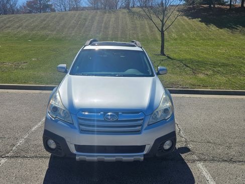 Used 2014 Subaru Outback 2.5i Limited image 12