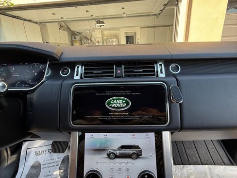 Used 2021 Land Rover Range Rover AWD/4WD image 4