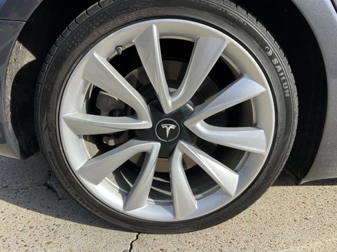 Used 2018 Tesla Model 3 Long Range image 25