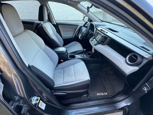 Used 2017 Toyota RAV4 XLE FWD image 14