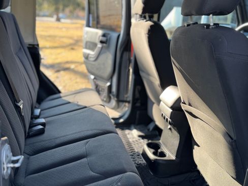 Used 2018 Jeep Wrangler Unlimited Sport S image 5