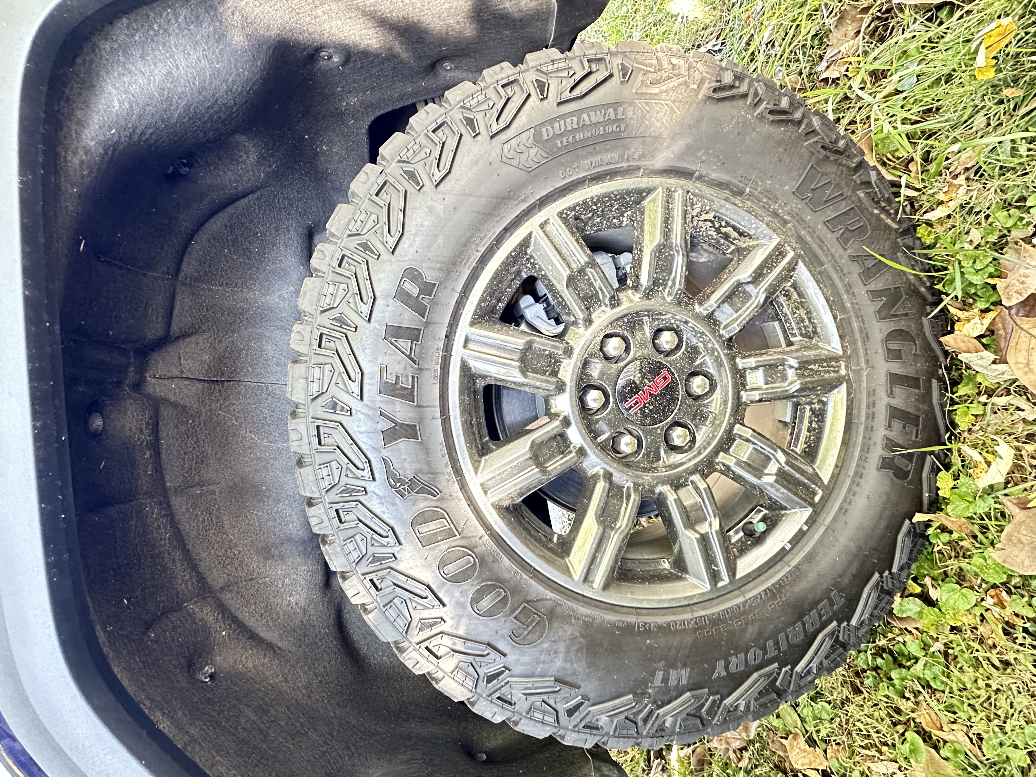 Used 2024 GMC Sierra 1500 AT4X AWD/4WD image 23