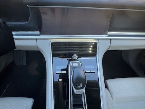 Used 2020 Porsche Panamera GTS image 16