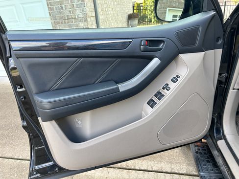 Used 2008 Toyota 4Runner Limited image 10