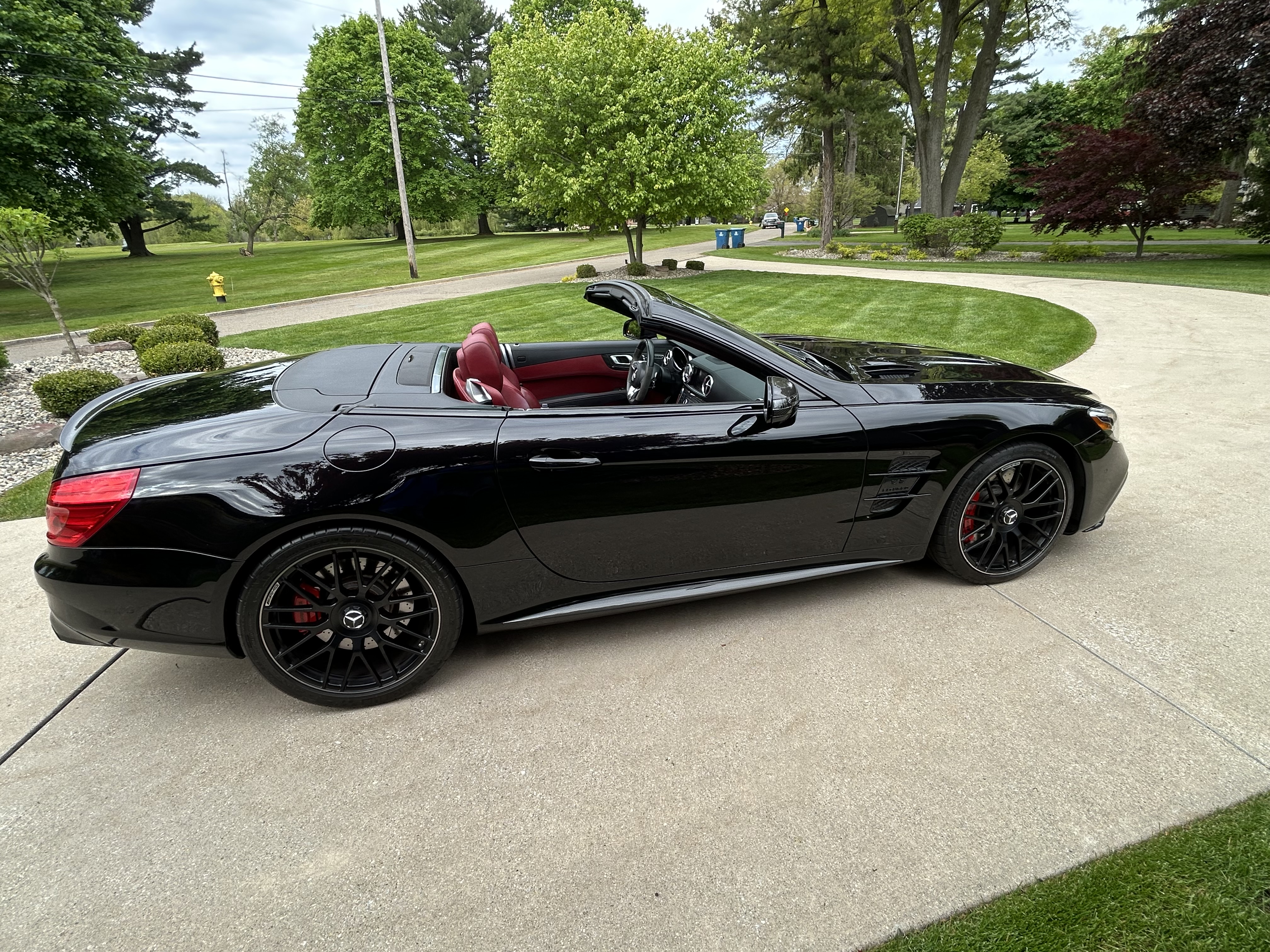 Used 2017 Mercedes-Benz SL 63 AMG image 2