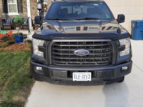 Used 2015 Ford F150 XLT w/ Equipment Group 302A Luxury image 10