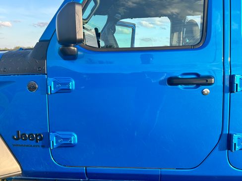 Used 2025 Jeep Wrangler Unlimited Sport image 13