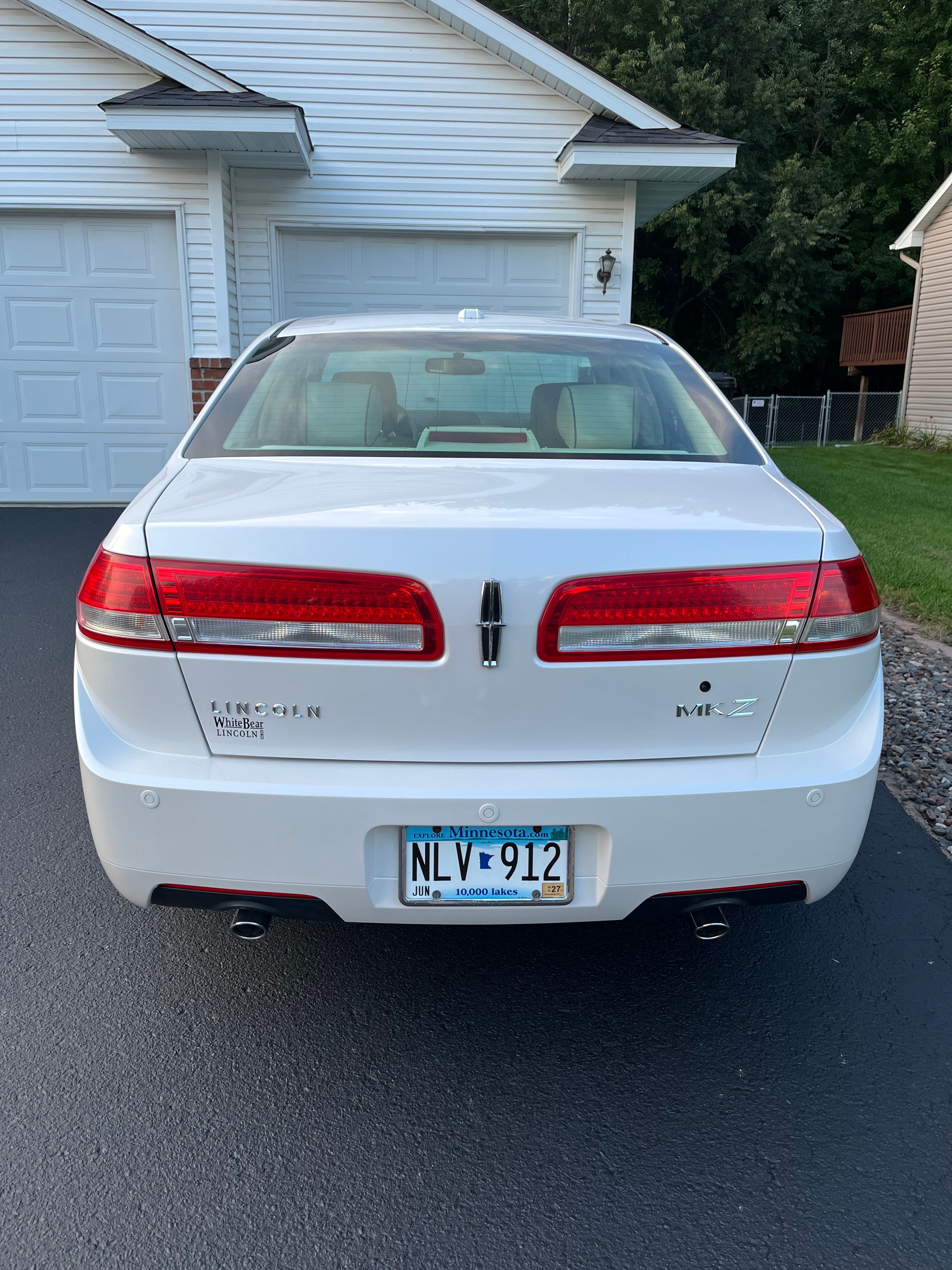 Used 2012 Lincoln MKZ FWD image 6