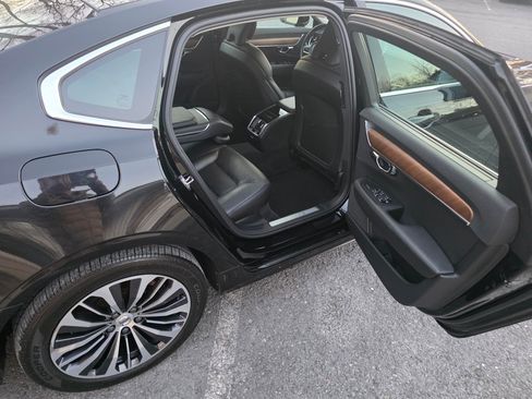 Used 2022 Volvo S90 B6 Momentum image 14