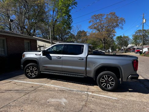 Used 2022 GMC Sierra 1500 AT4 w/ AT4 Premium Package image 12