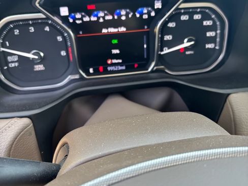 Used 2021 GMC Yukon XL Denali w/ Denali Premium Package image 16