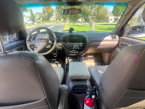 Used 2001 Toyota Sequoia SR5 AWD/4WD image 5