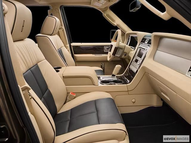 Used 2008 Lincoln Navigator 2WD image 17